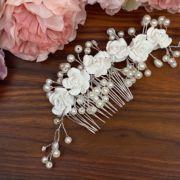 Pearl and Crystal White Flower Bridal Hair Comb - Picture 12 of 16